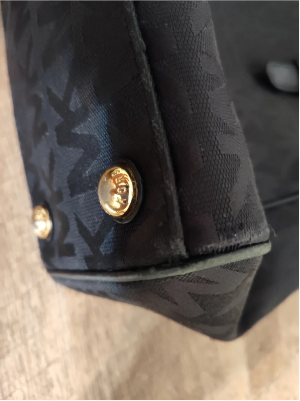 Women's Michael Kors Tote Bag One Size Black Gold